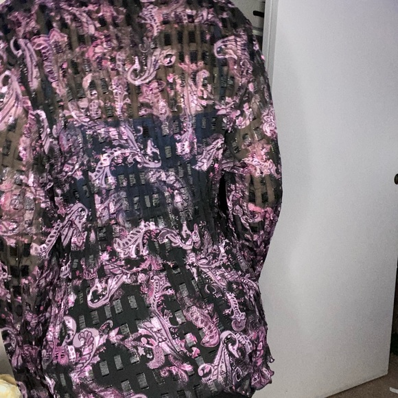 Top - Picture 4 of 9